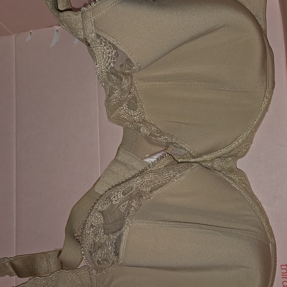 Cacique Bra Bundle Sz. 42DD Balconette Lace Black & Beigd - Picture 5 of 7